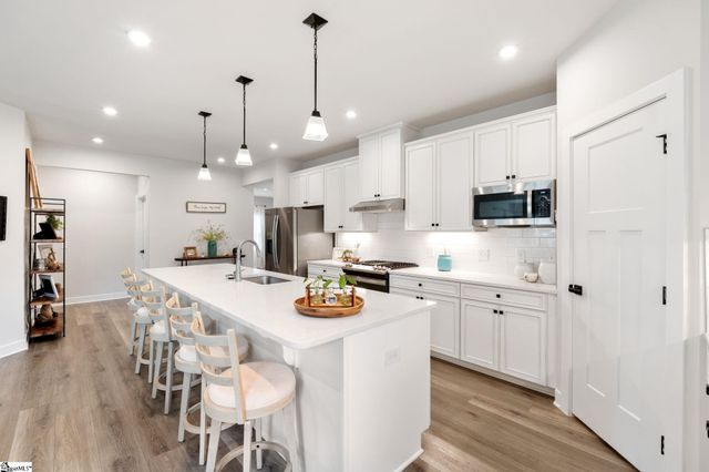 105 Comanche Trail, Simpsonville, SC 29680