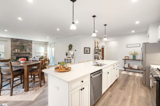 105 Comanche Trail, Simpsonville, SC 29680