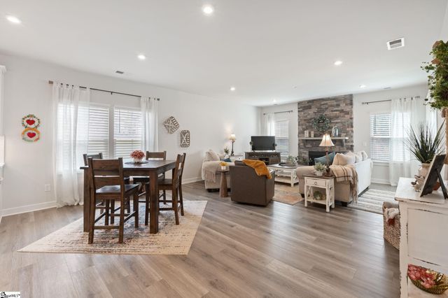 105 Comanche Trail, Simpsonville, SC 29680