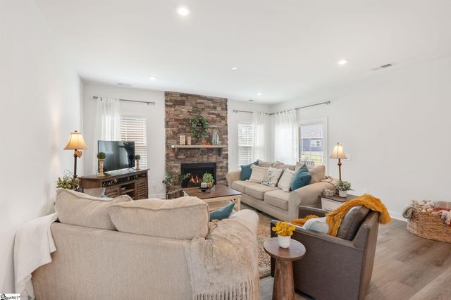 105 Comanche Trail, Simpsonville, SC 29680