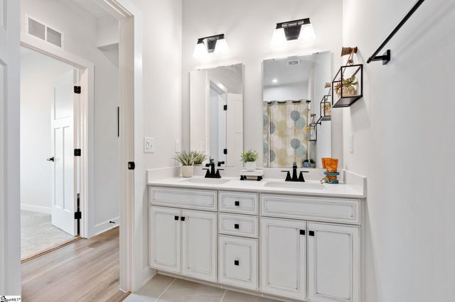 105 Comanche Trail, Simpsonville, SC 29680