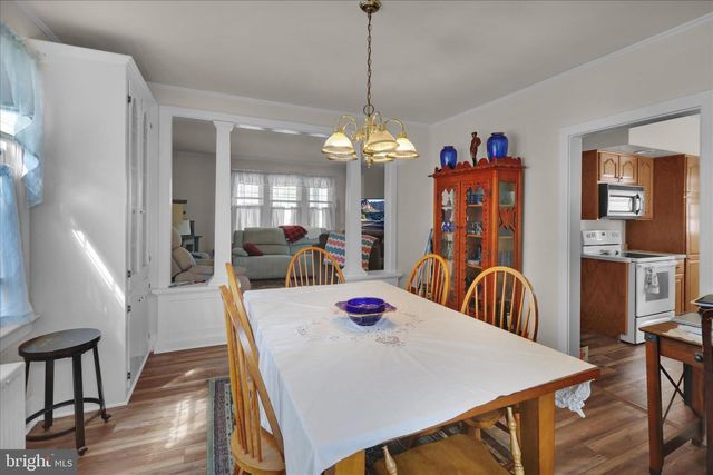 6 W MAPLE AVE, Myerstown, PA 17067