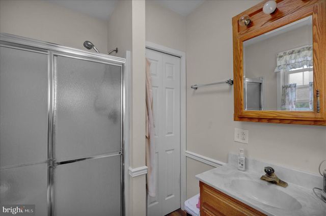 6 W MAPLE AVE, Myerstown, PA 17067