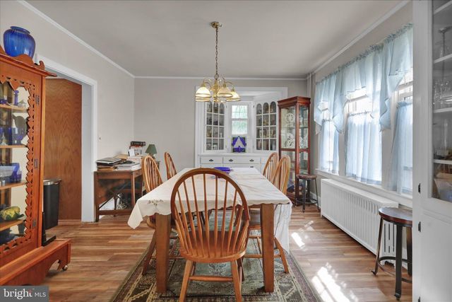 6 W MAPLE AVE, Myerstown, PA 17067