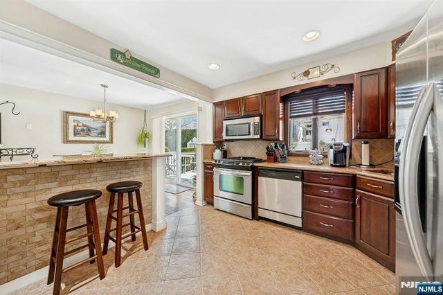 15 Pleasant Street, Dumont, NJ 07628