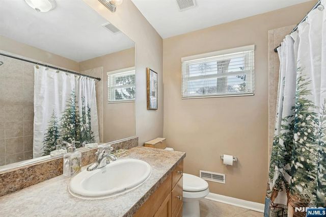 15 Pleasant Street, Dumont, NJ 07628