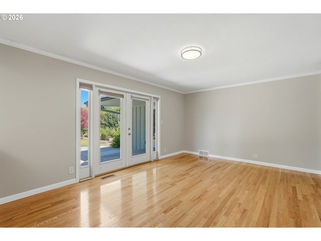 10495 Sw Melnore St, Portland, OR 97225