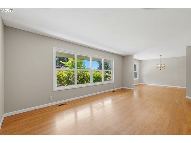 10495 Sw Melnore St, Portland, OR 97225