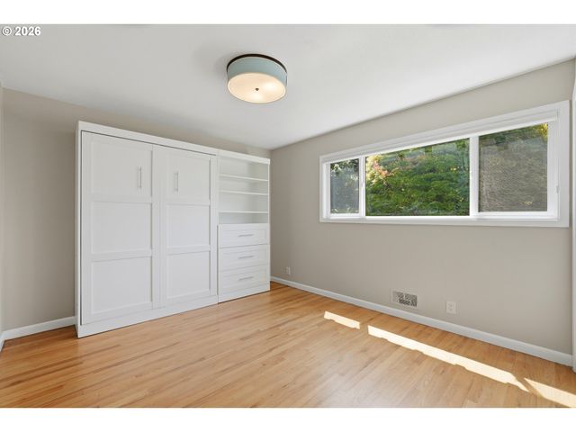 10495 Sw Melnore St, Portland, OR 97225