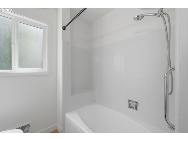 10495 Sw Melnore St, Portland, OR 97225