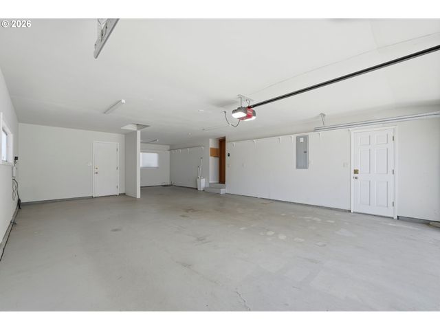 10495 Sw Melnore St, Portland, OR 97225