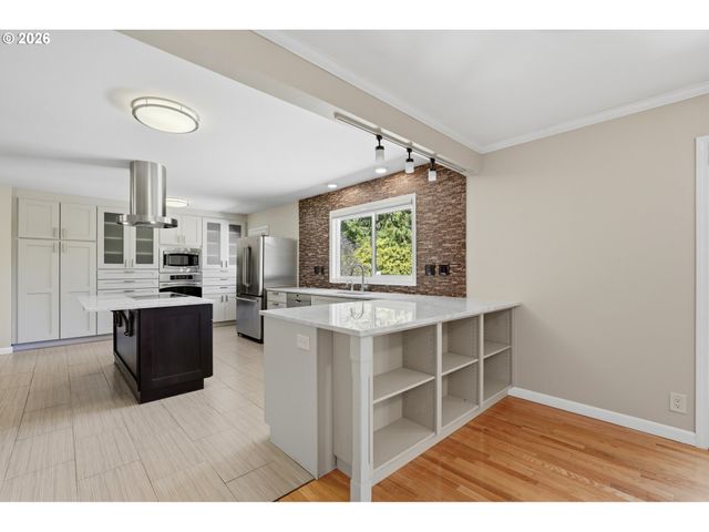 10495 Sw Melnore St, Portland, OR 97225