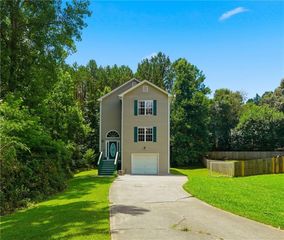 673 Effie Drive, Lawrenceville, GA 30045