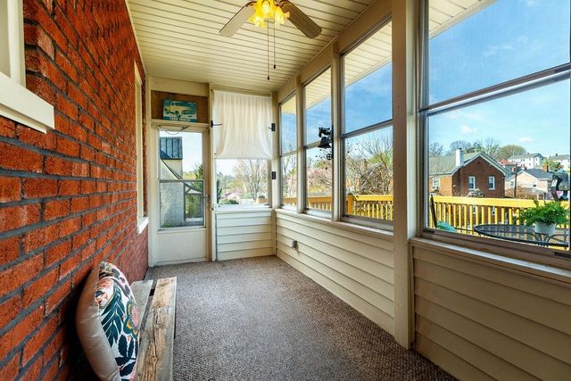 826 SELMA BLVD, Staunton, VA 24401