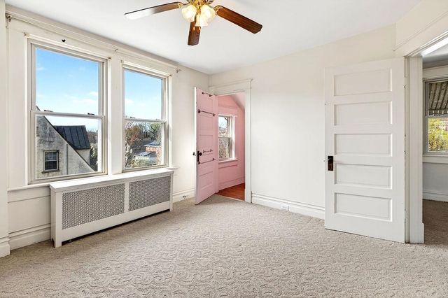 826 SELMA BLVD, Staunton, VA 24401