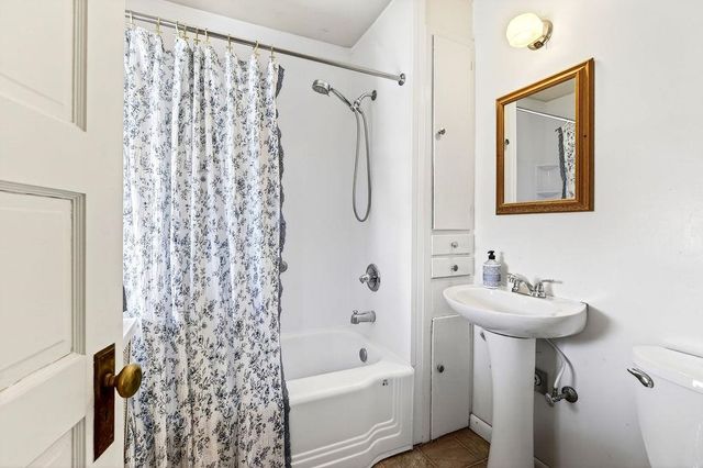 826 SELMA BLVD, Staunton, VA 24401