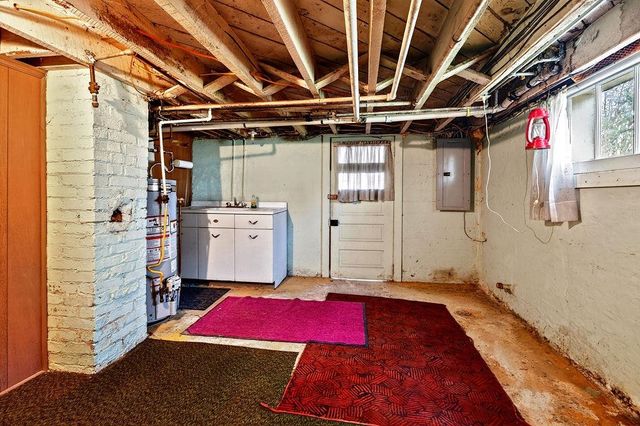 826 SELMA BLVD, Staunton, VA 24401