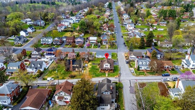 826 SELMA BLVD, Staunton, VA 24401