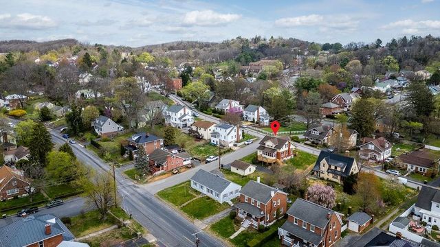 826 SELMA BLVD, Staunton, VA 24401