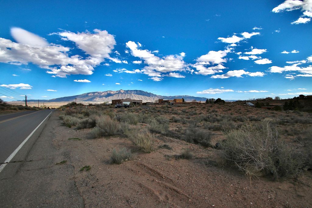 1841 GALICIA Court NE, Rio Rancho, NM 87144