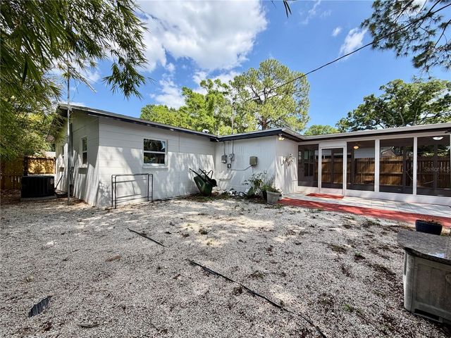 166 SW LINCOLN CIRCLE N, St Petersburg, FL 33703