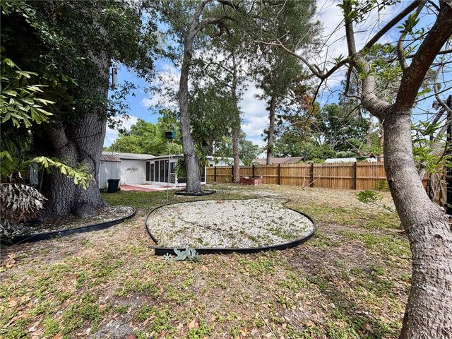 166 SW LINCOLN CIRCLE N, St Petersburg, FL 33703