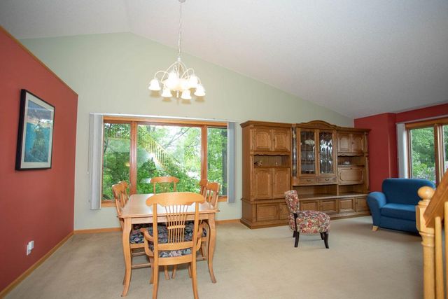 601 Sterling Street S, Maplewood, MN 55119