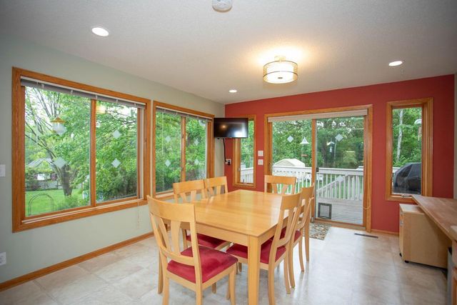 601 Sterling Street S, Maplewood, MN 55119