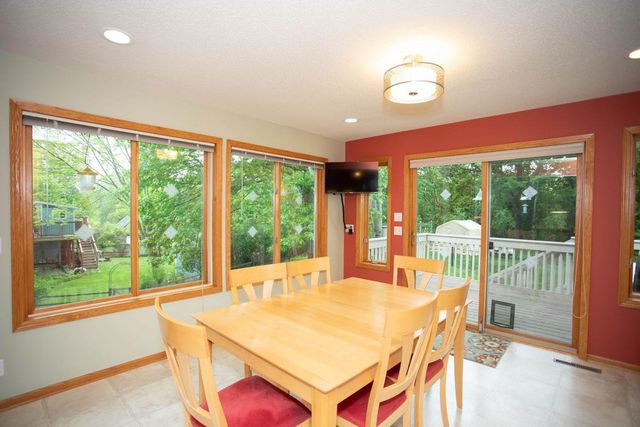 601 Sterling Street S, Maplewood, MN 55119
