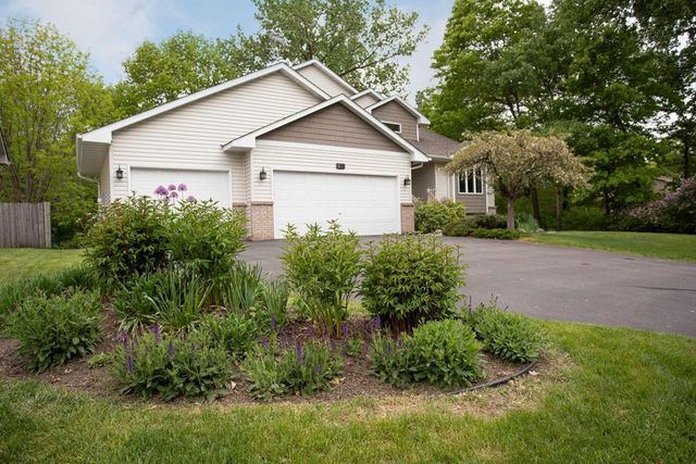601 Sterling Street S, Maplewood, MN 55119