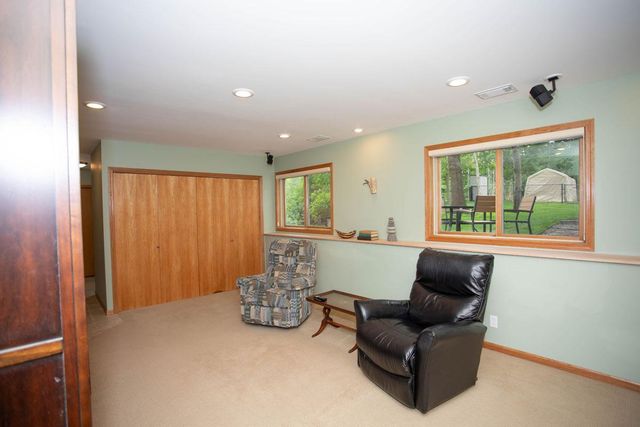 601 Sterling Street S, Maplewood, MN 55119