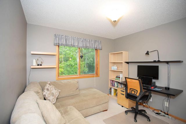 601 Sterling Street S, Maplewood, MN 55119