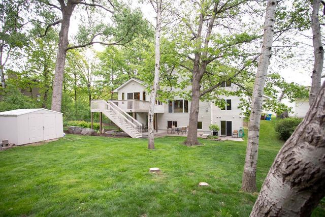 601 Sterling Street S, Maplewood, MN 55119