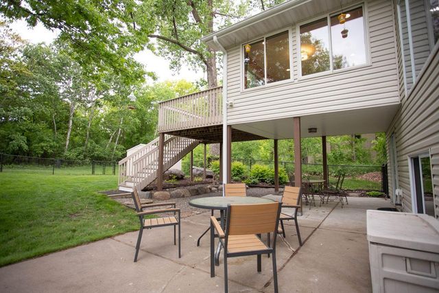 601 Sterling Street S, Maplewood, MN 55119