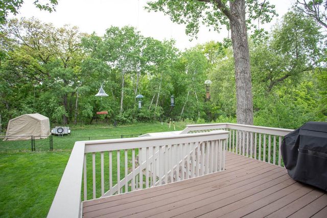 601 Sterling Street S, Maplewood, MN 55119