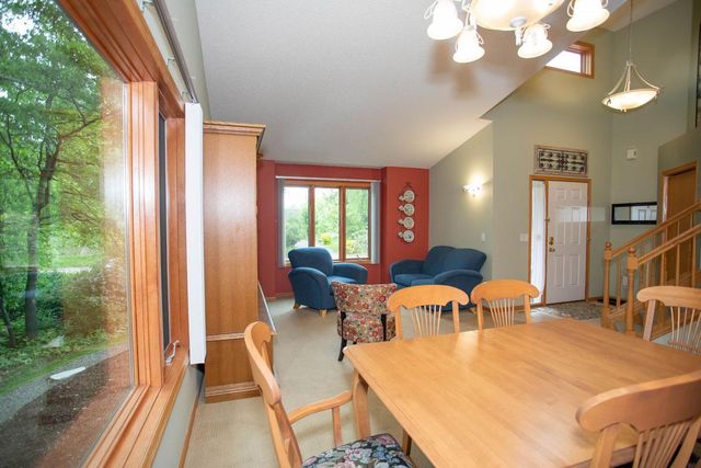 601 Sterling Street S, Maplewood, MN 55119