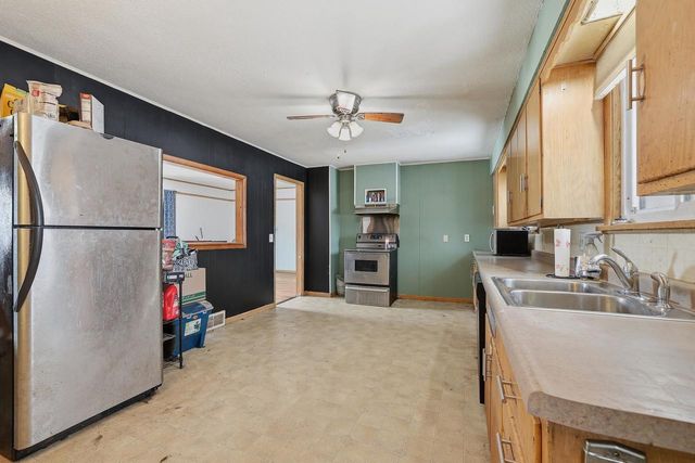 1915 SCHOOL STREET, Stevens Point, WI 54481