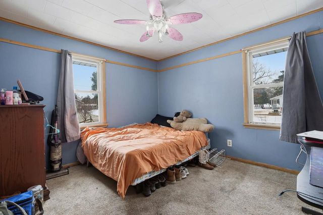 1915 SCHOOL STREET, Stevens Point, WI 54481