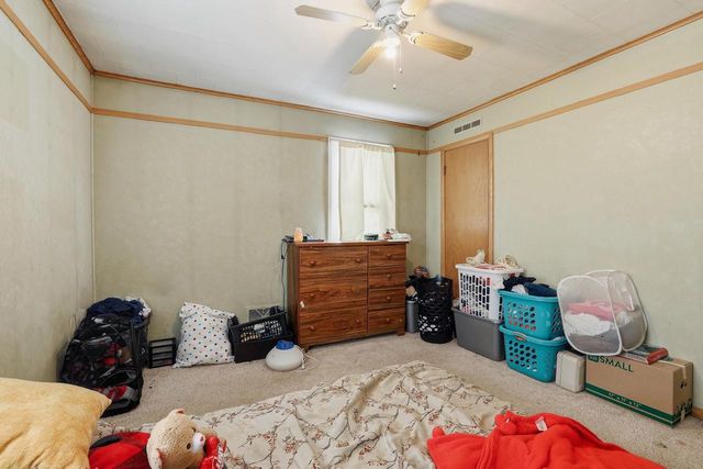 1915 SCHOOL STREET, Stevens Point, WI 54481