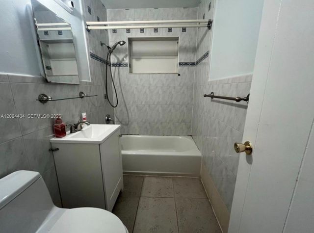 3xxx Jackson Boulevard A, Fort Lauderdale, FL 33312