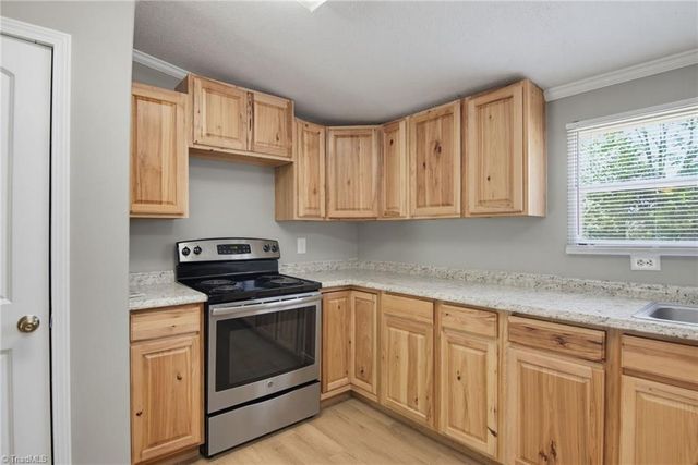 1041 Whitts Road, Madison, NC 27025