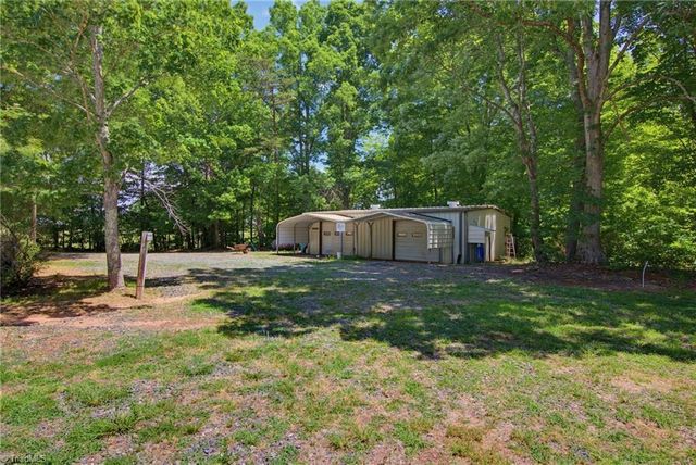 1041 Whitts Road, Madison, NC 27025
