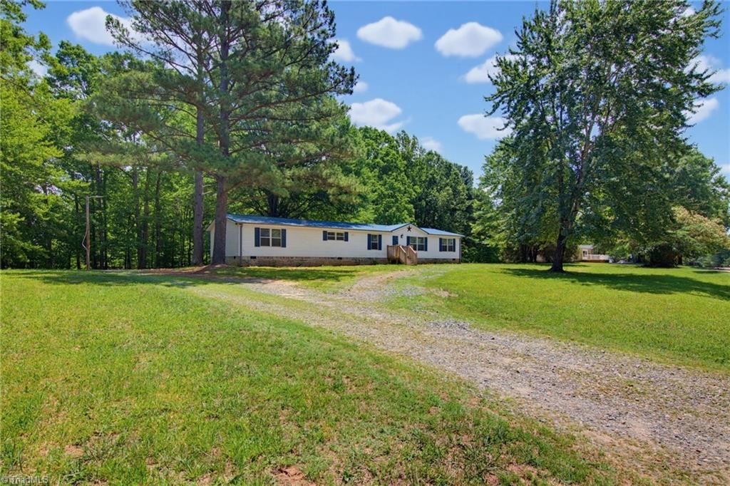 1041 Whitts Road, Madison, NC 27025