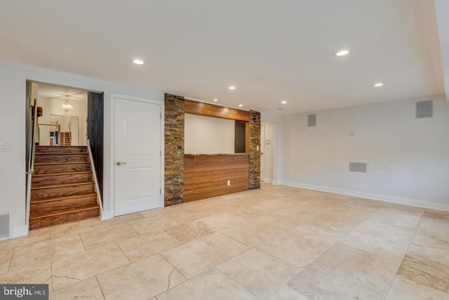 421 FIRESIDE LN, Cherry Hill, NJ 08003