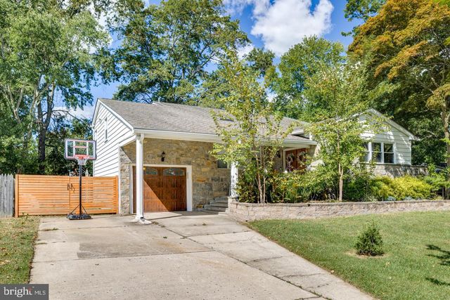 421 FIRESIDE LN, Cherry Hill, NJ 08003