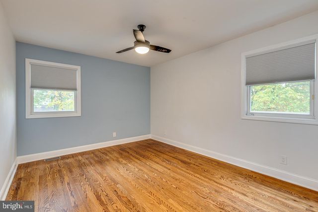 421 FIRESIDE LN, Cherry Hill, NJ 08003