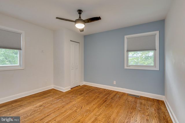 421 FIRESIDE LN, Cherry Hill, NJ 08003