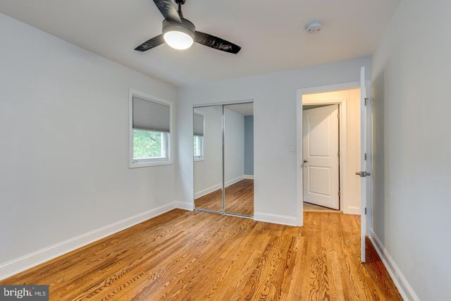 421 FIRESIDE LN, Cherry Hill, NJ 08003