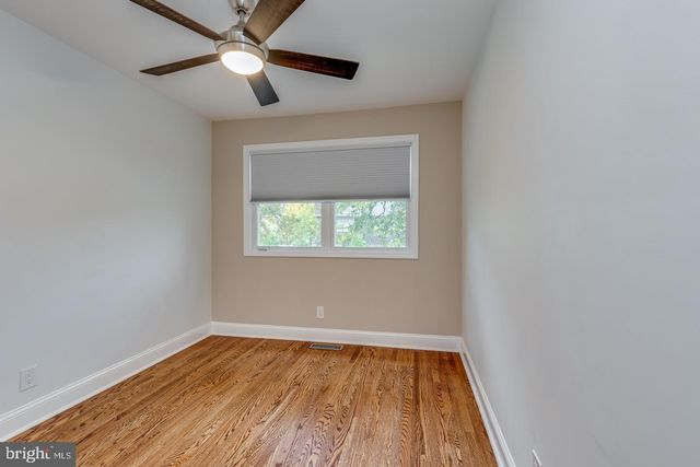 421 FIRESIDE LN, Cherry Hill, NJ 08003