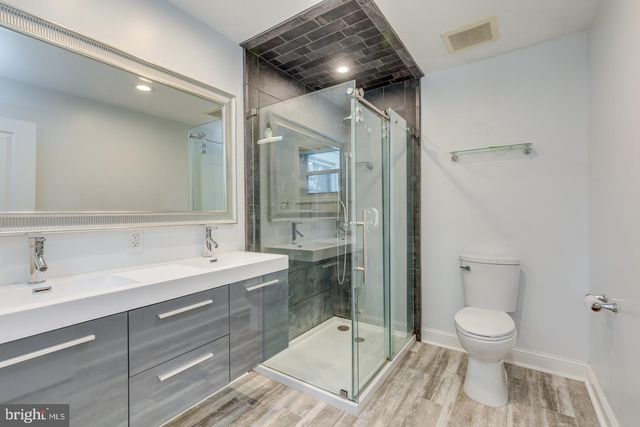 421 FIRESIDE LN, Cherry Hill, NJ 08003